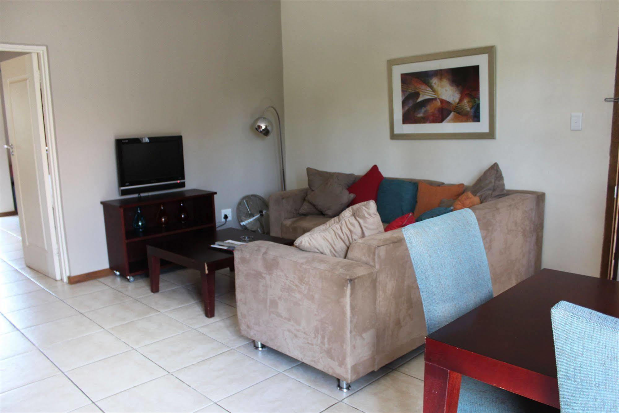 Faircity Grosvenor Gardens Pretoria-Noord Exterior foto